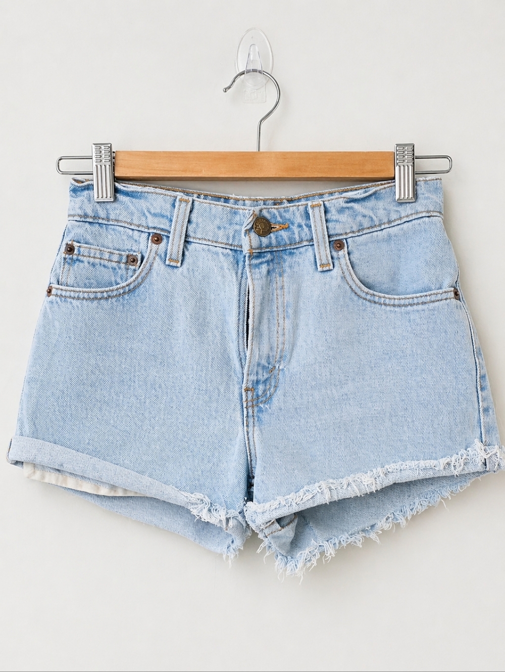Levi's 550 Cutoff Denim Shorts Women's High Rise Light Wash Distressed Mom Jean